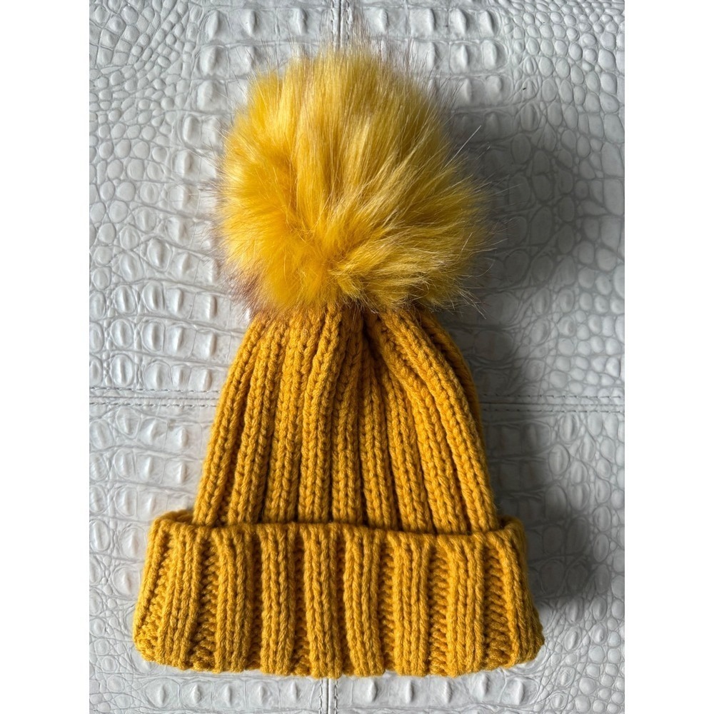 NWT Forever 21 Womens Mustard Yellow Knit Beanie Hat Winter Faux Fur Pom Pom